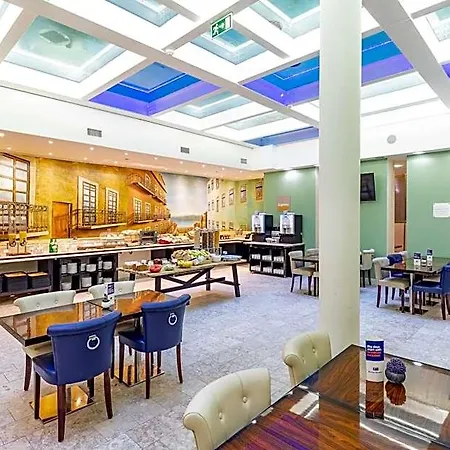 Express - Av. Liberdade By Ihg Отель 3*